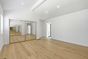 028_F8_1104 Lautrec Terrace
