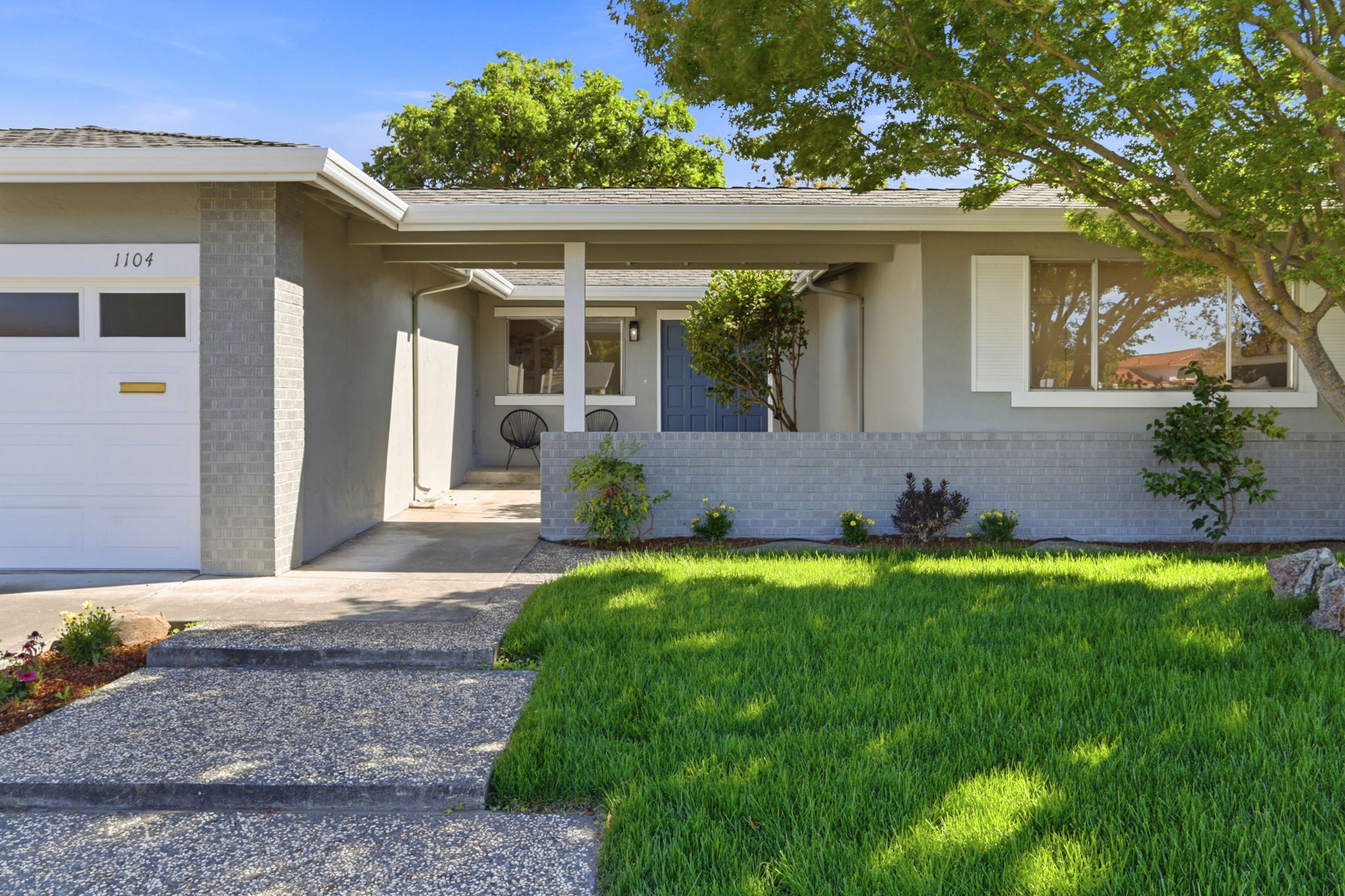004_F8_1104 Lillick Dr