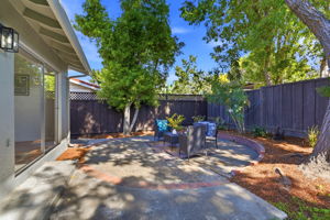 036_F8_1104 Lillick Dr