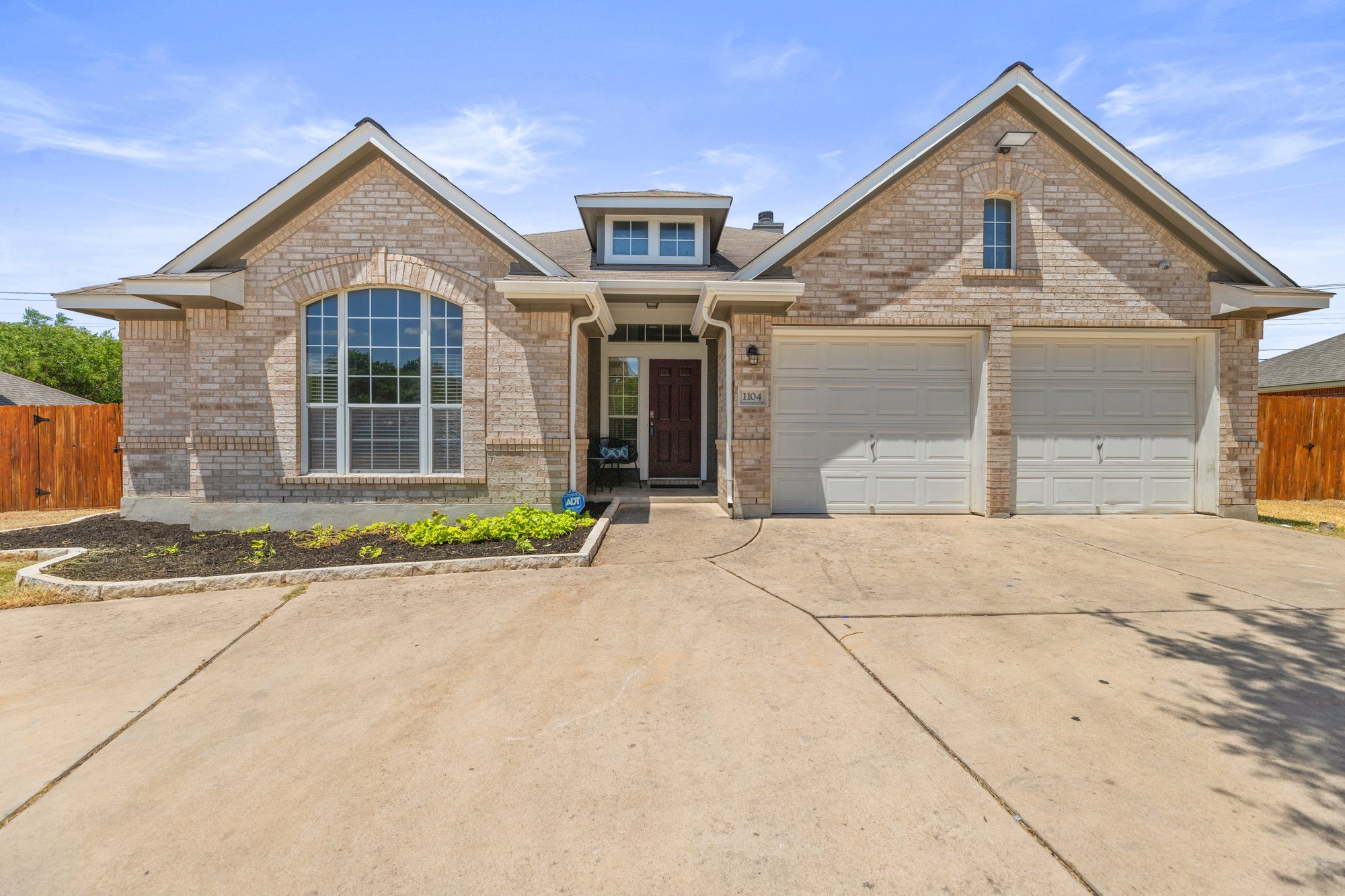 1104 N Railroad Ave, Pflugerville, TX 78660, USA Photo 1
