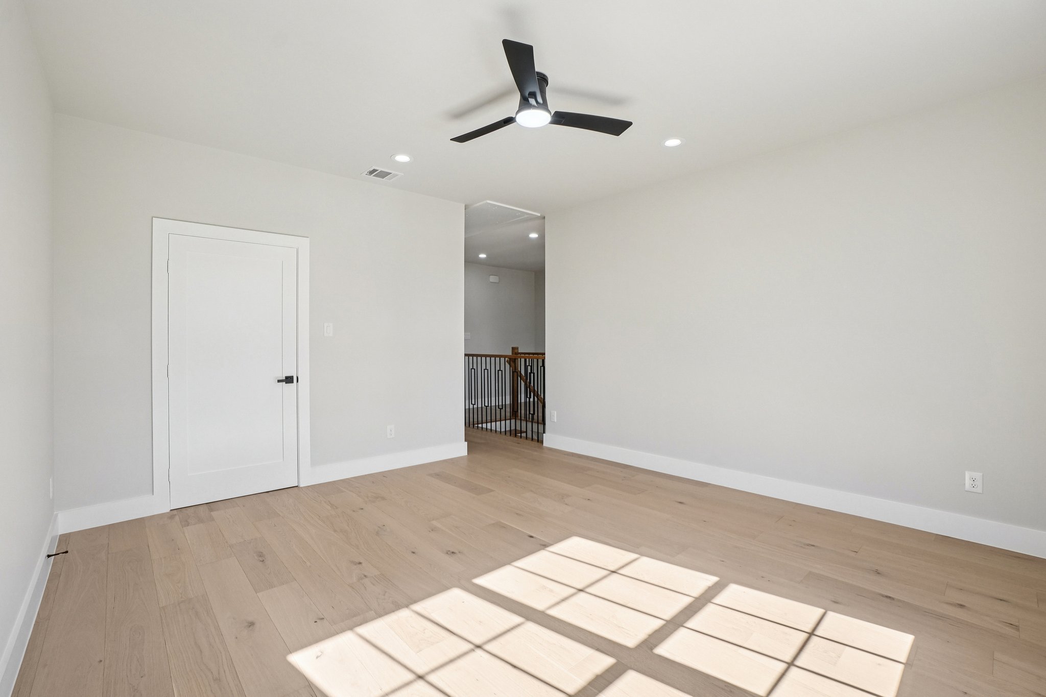 New St-L1202-029.jpg