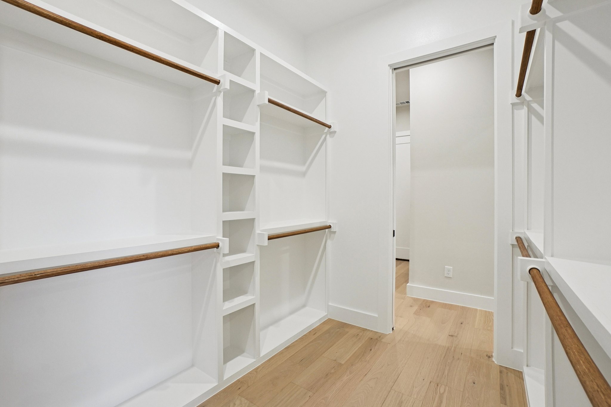 New St-L1202-039.jpg