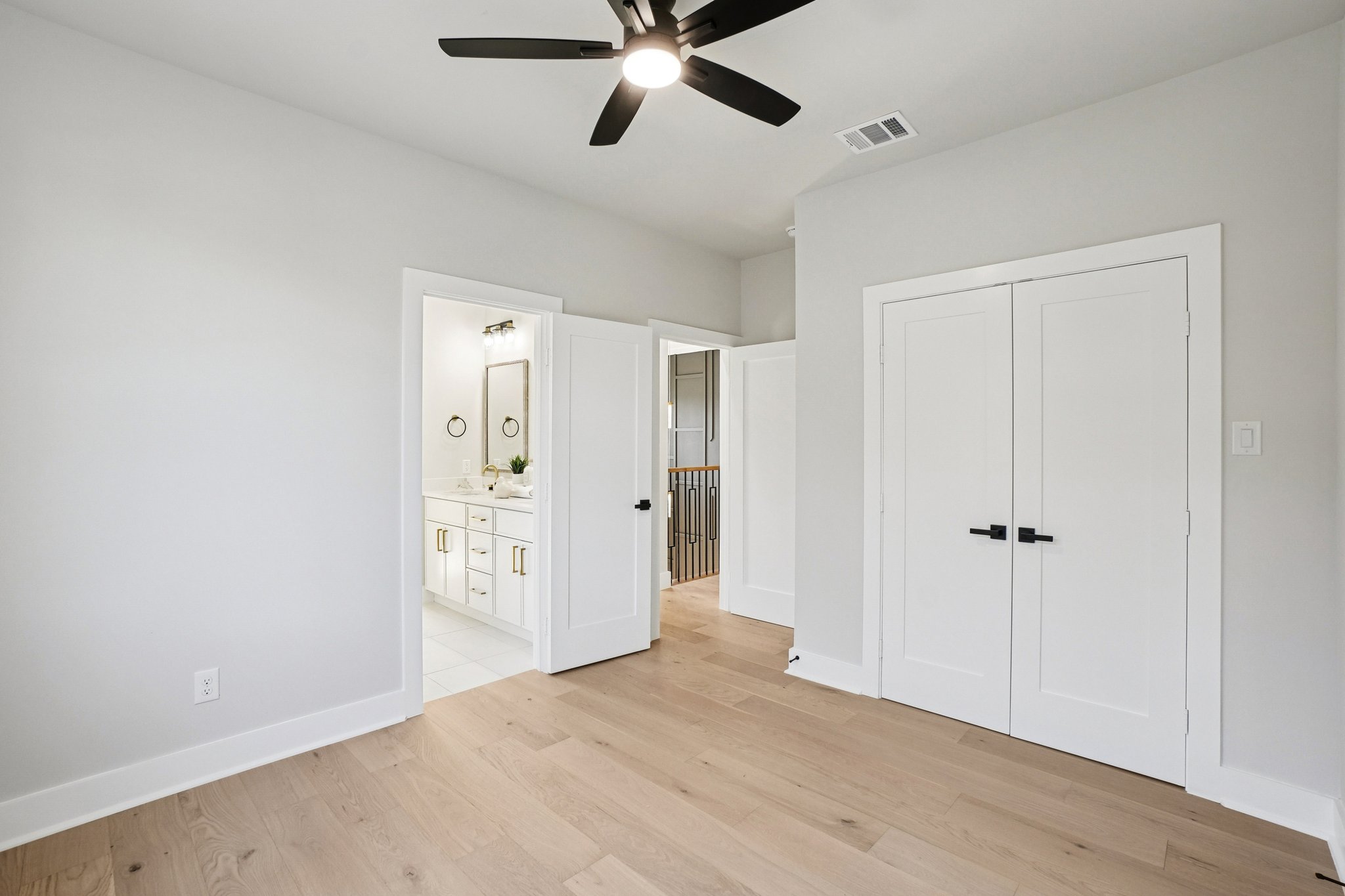 New St-L1202-046.jpg