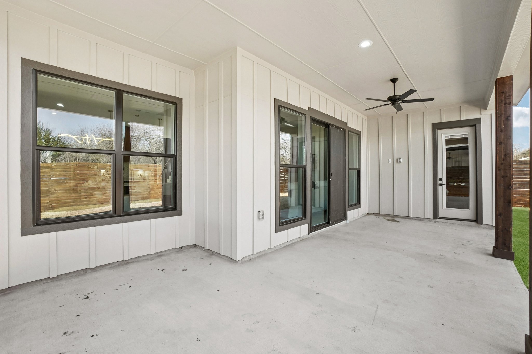 New St-L1202-054.jpg