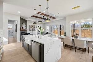 New St-L1202-015.jpg