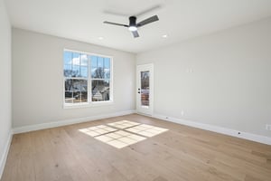 New St-L1202-027.jpg