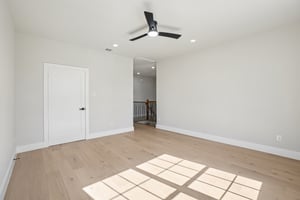 New St-L1202-029.jpg