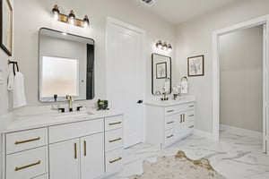 New St-L1202-035.jpg