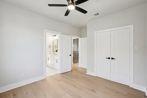 New St-L1202-046.jpg