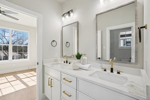 New St-L1202-047.jpg