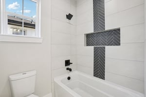 New St-L1202-048.jpg