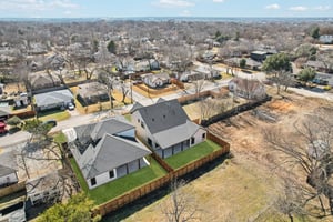 New St-L1202-070.jpg