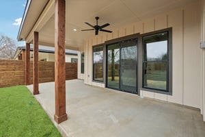 New St-L1402-020.jpg