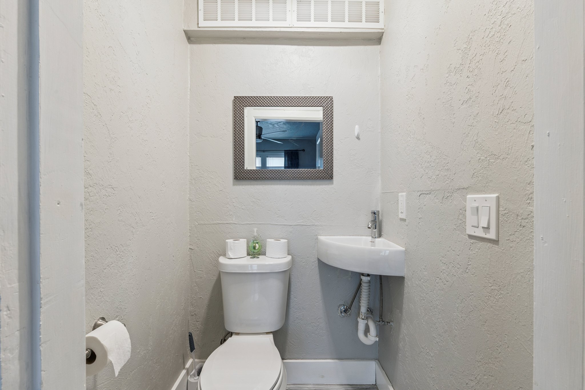 1104 NW 34th St_028.jpg