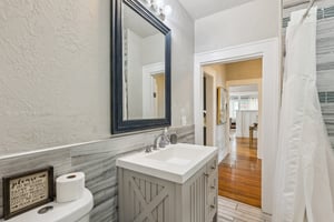 1104 NW 34th St_025.jpg