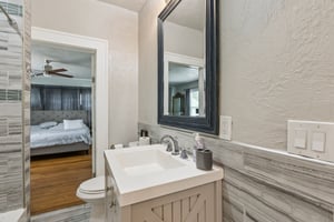 1104 NW 34th St_027.jpg