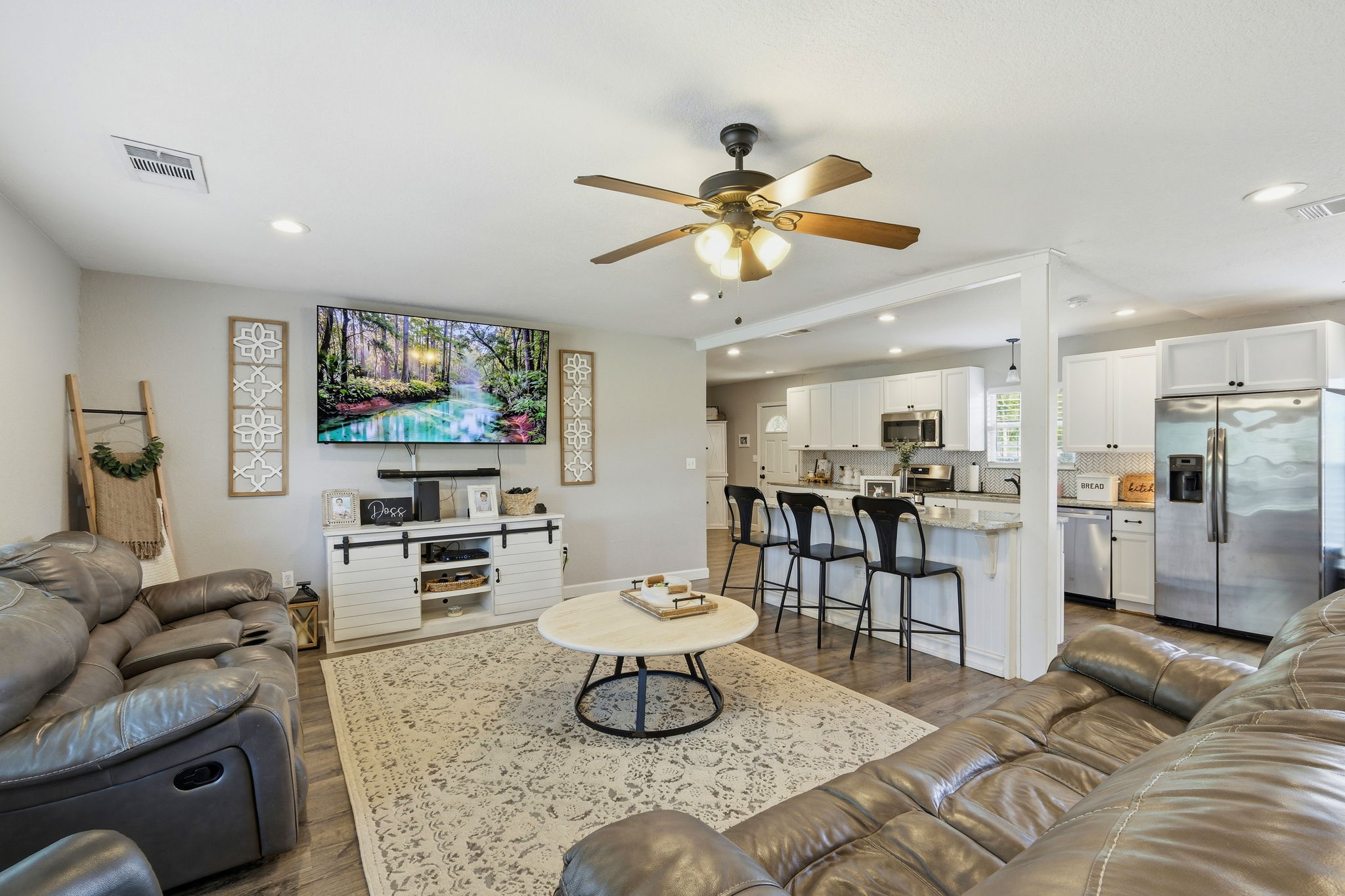 Living/Kitchen