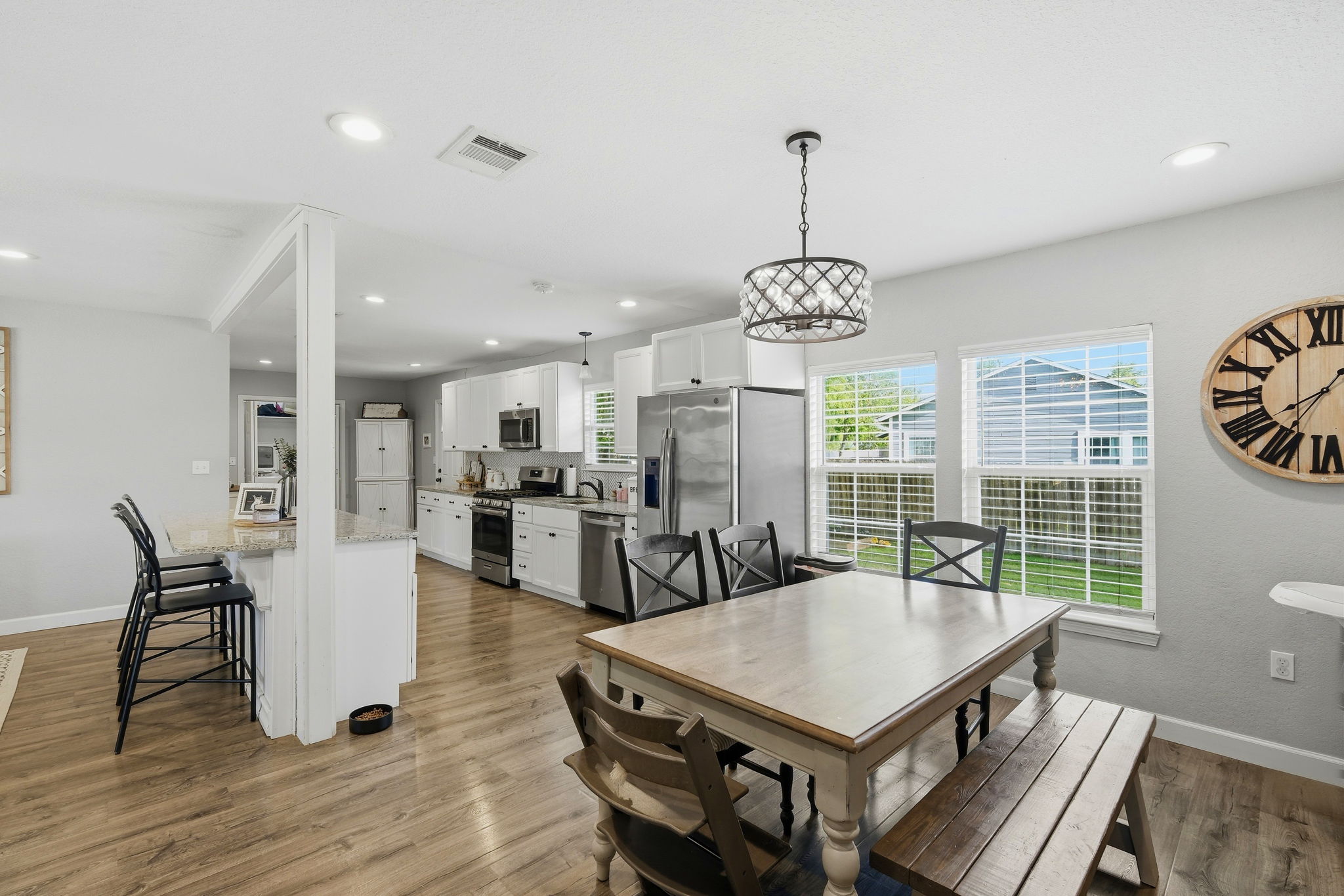 Dining/Kitchen