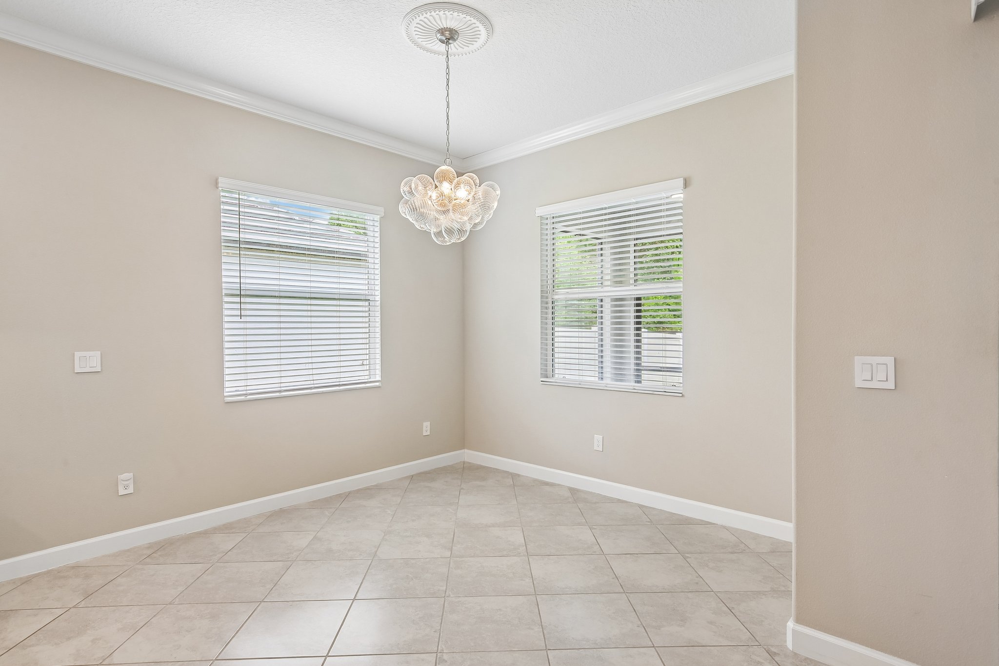 Banyan Breeze Blvd-S0106-010.jpg