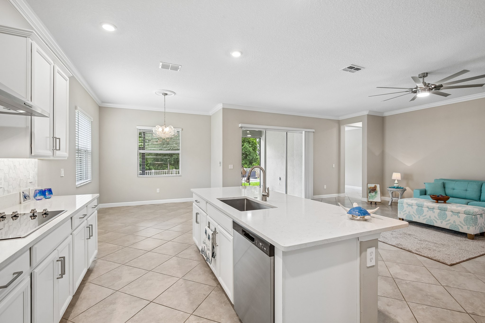 Banyan Breeze Blvd-S0106-012.jpg