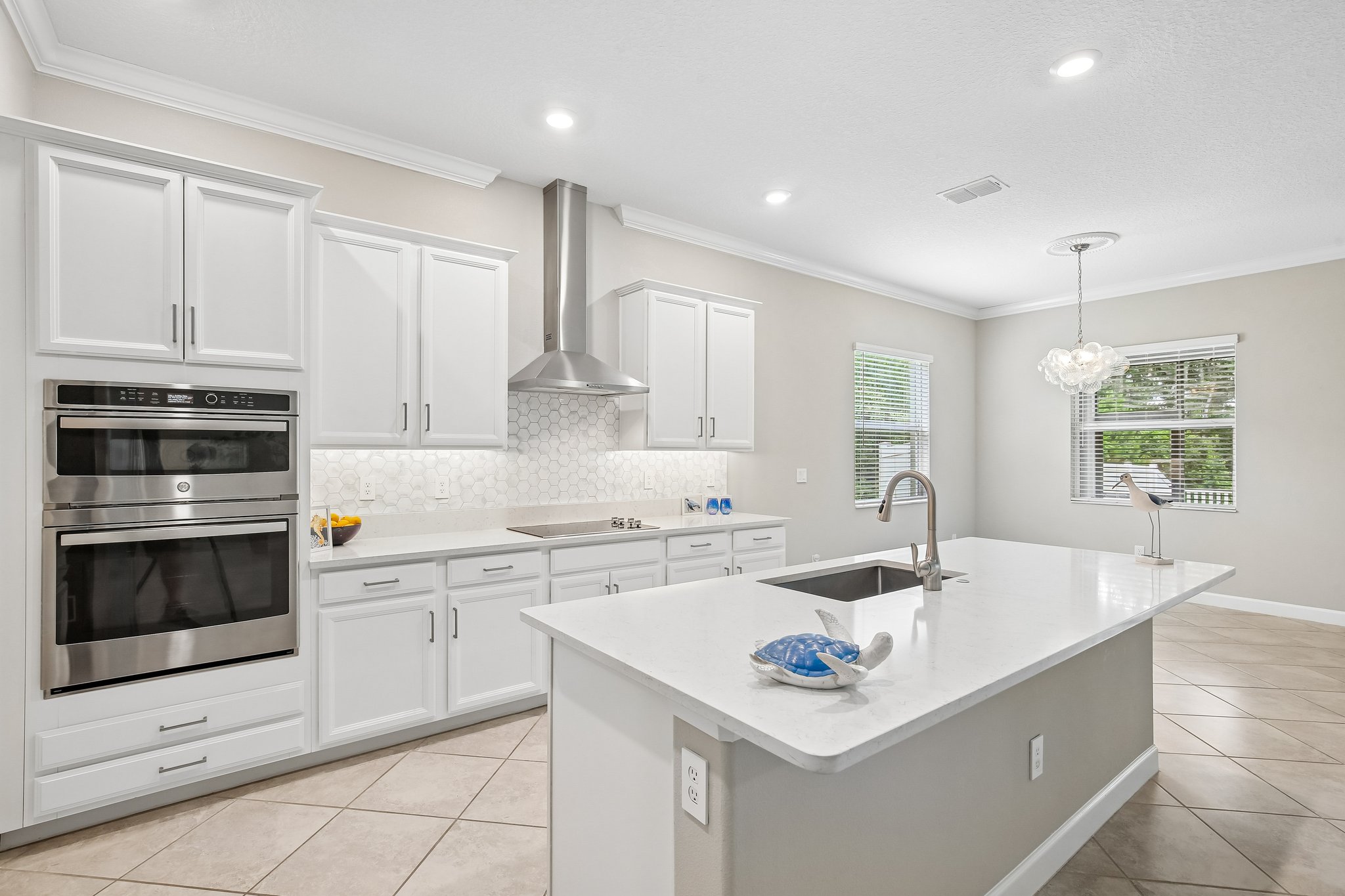 Banyan Breeze Blvd-S0106-013.jpg