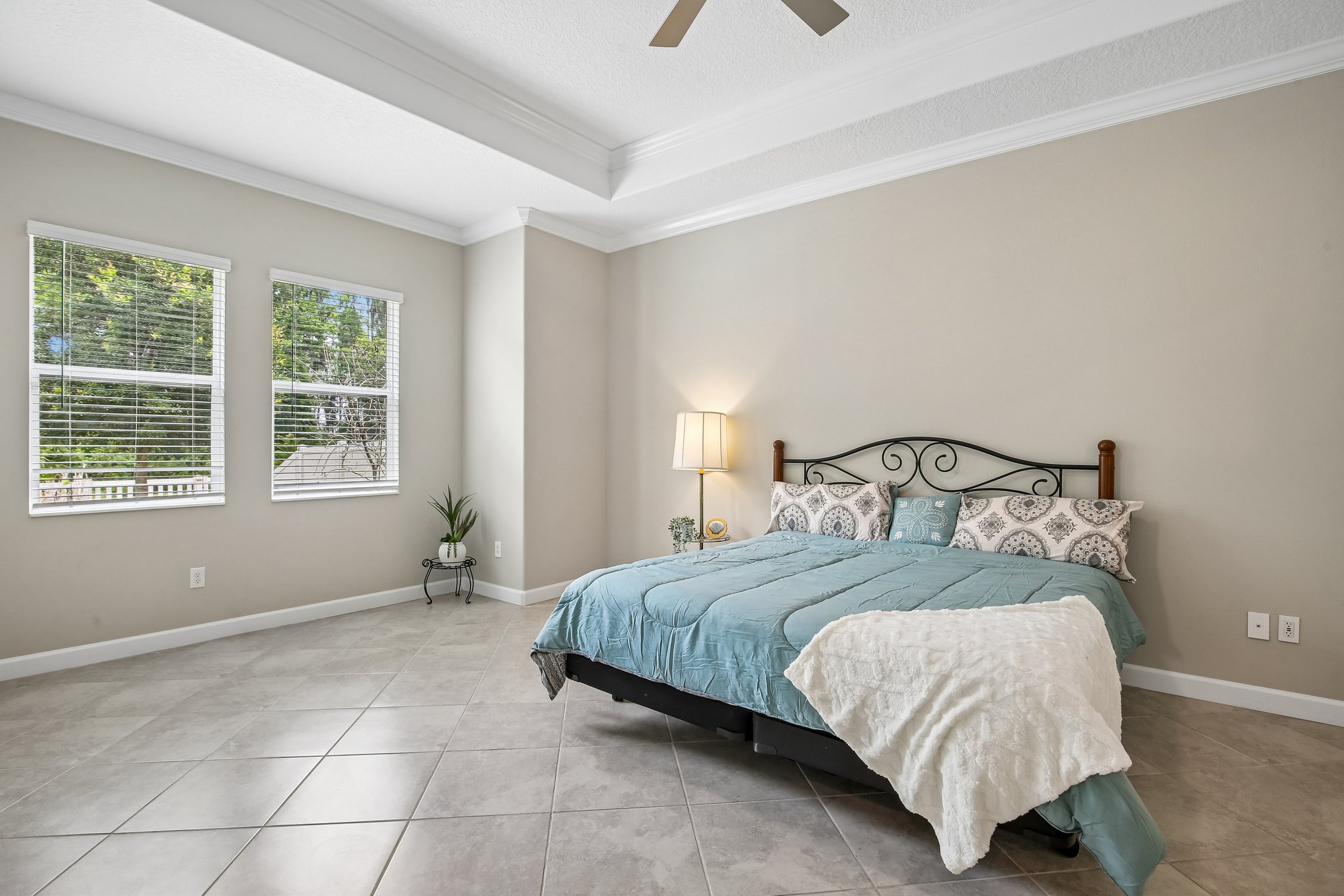 Banyan Breeze Blvd-S0106-023.jpg