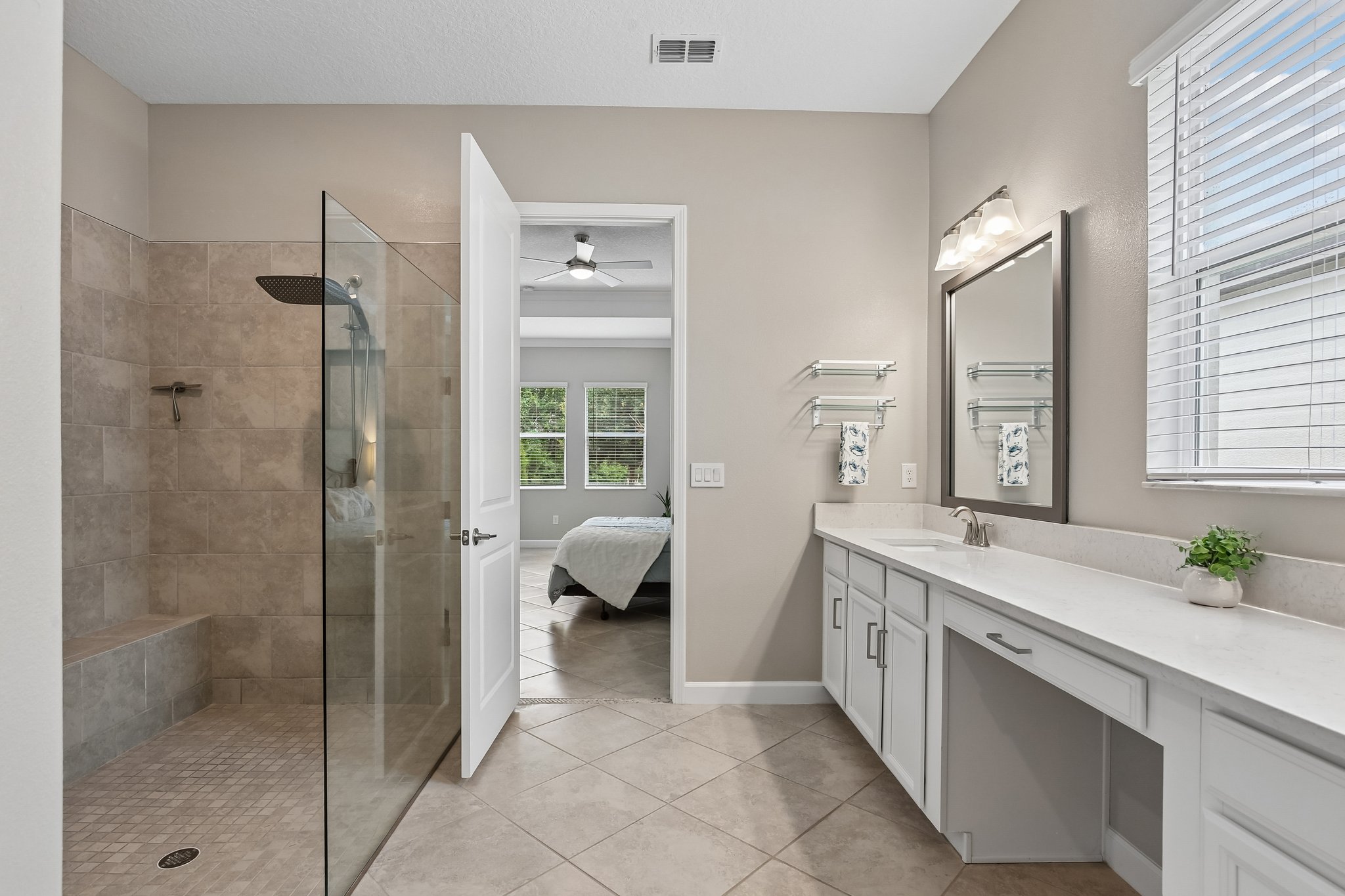Banyan Breeze Blvd-S0106-032.jpg