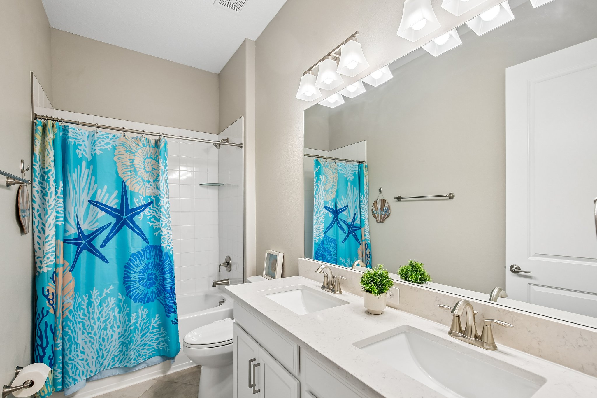 Banyan Breeze Blvd-S0106-034.jpg