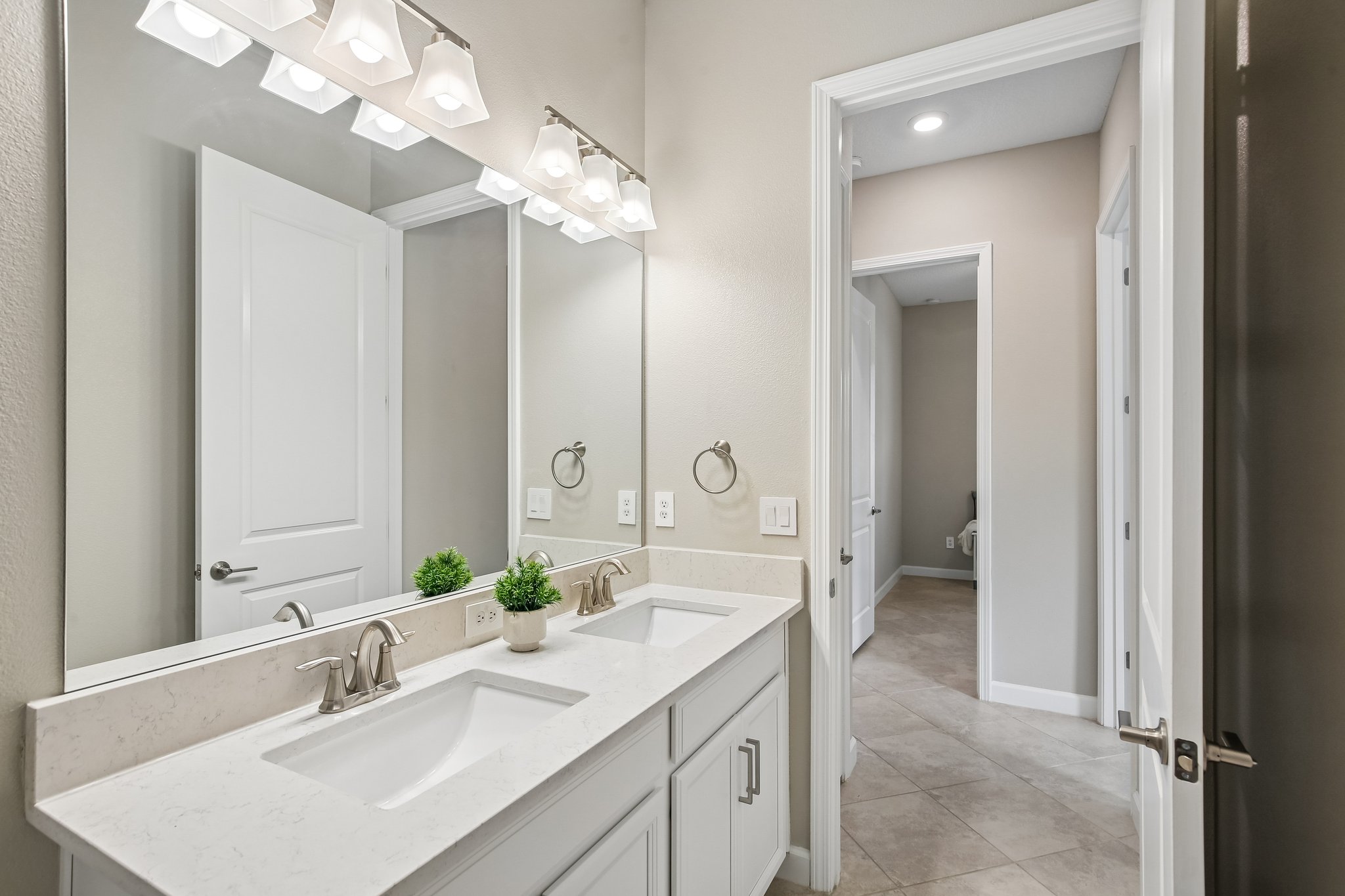 Banyan Breeze Blvd-S0106-035.jpg