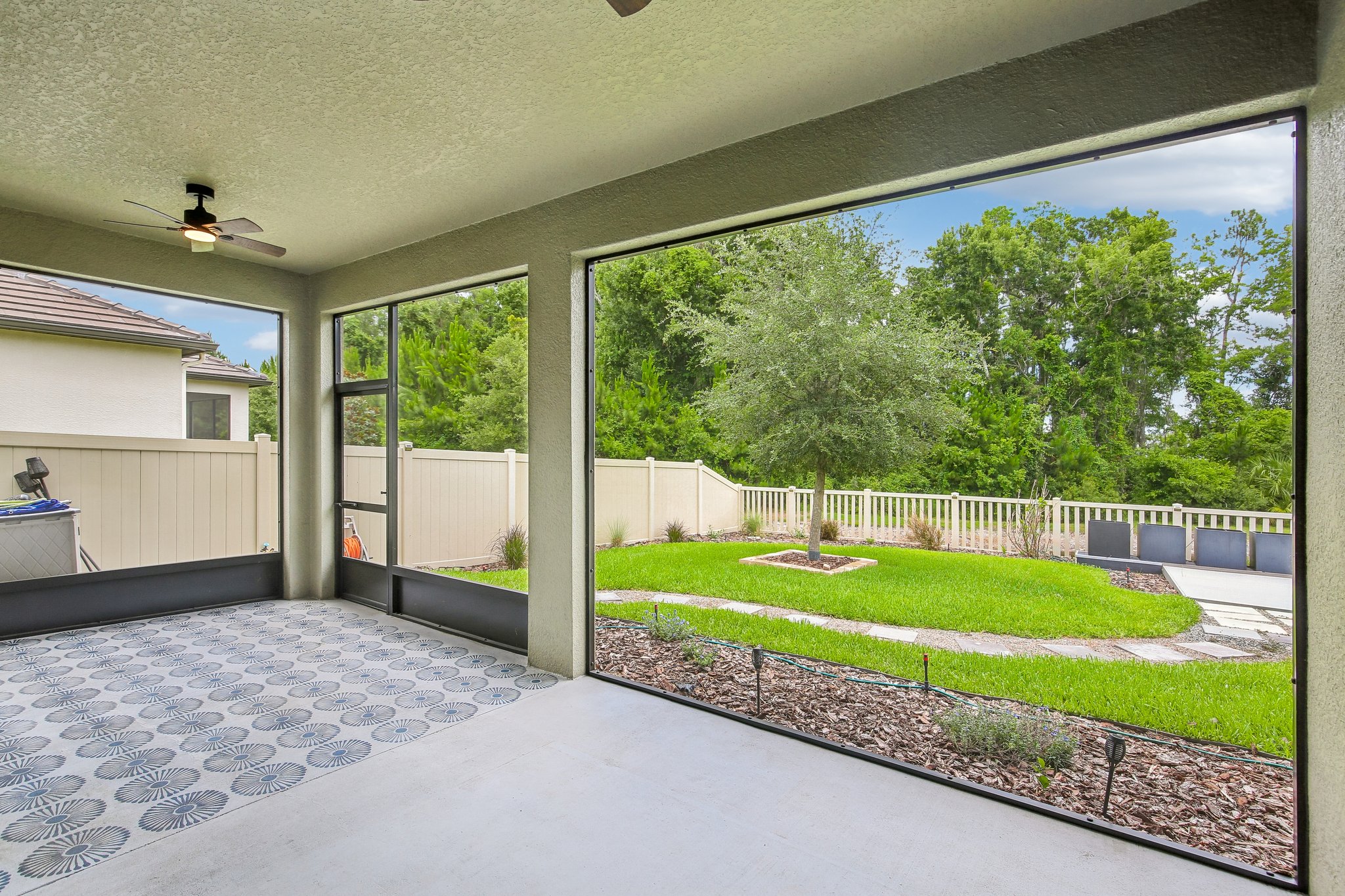 Banyan Breeze Blvd-S0106-042.jpg