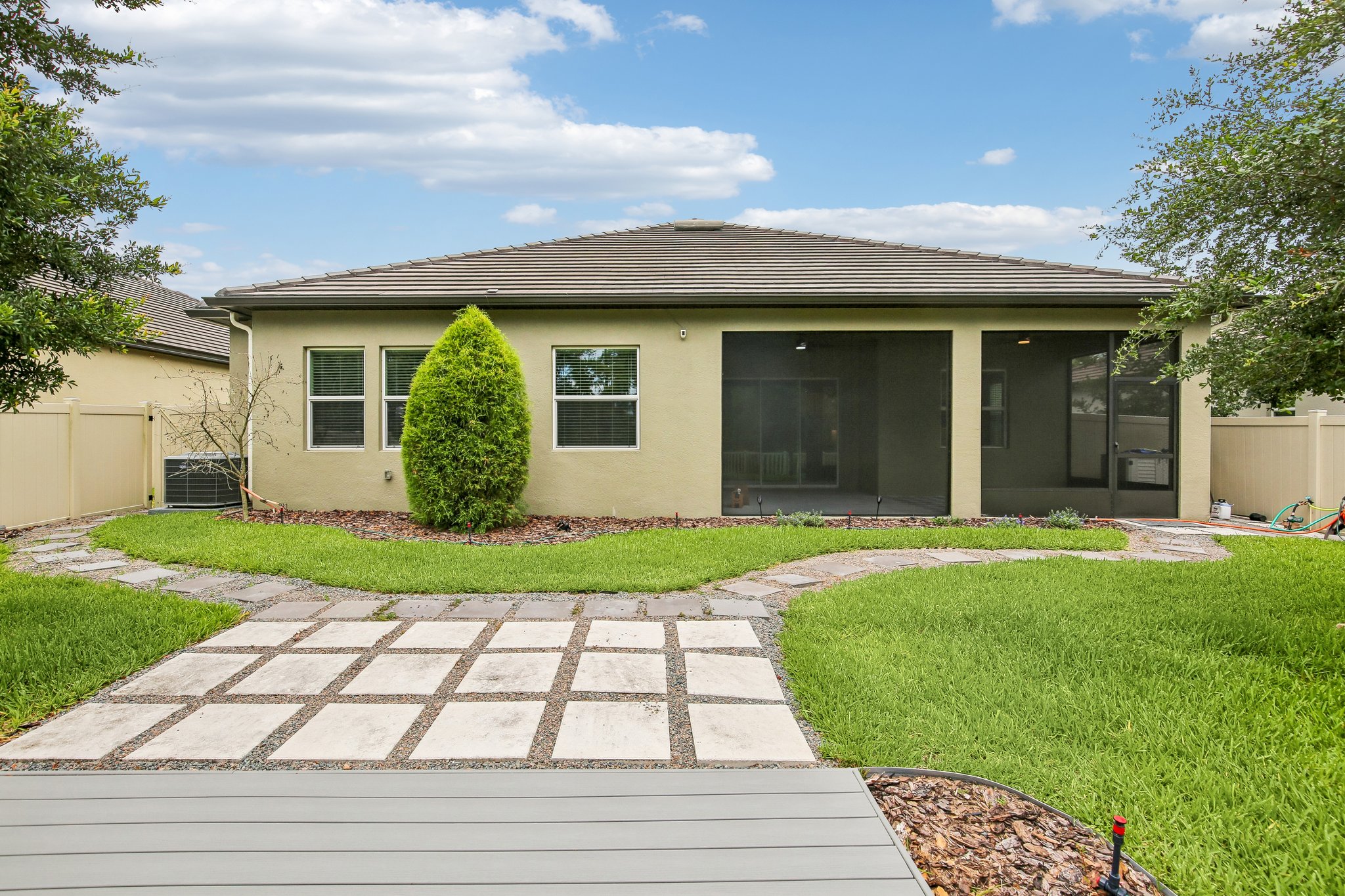 Banyan Breeze Blvd-S0106-045.jpg
