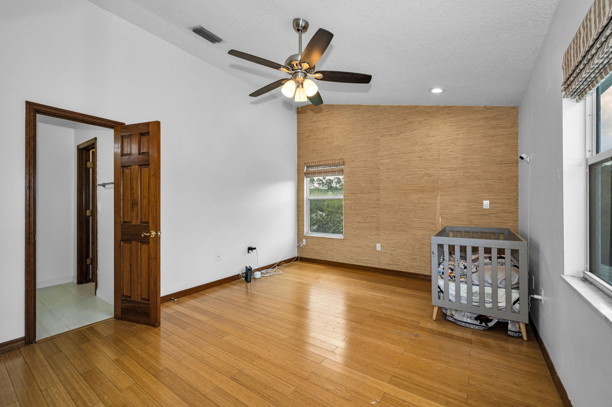 Upper Level Bedroom 3b