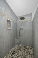 Upper Level Primary Bathroom 1c