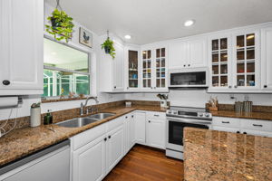 Kitchen 6