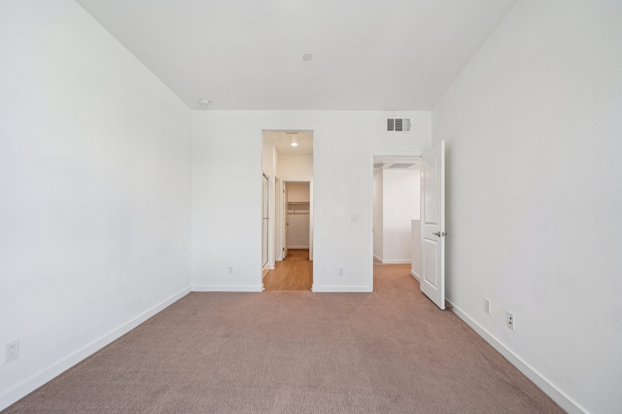 Luminate Dr-S0912-018.jpg