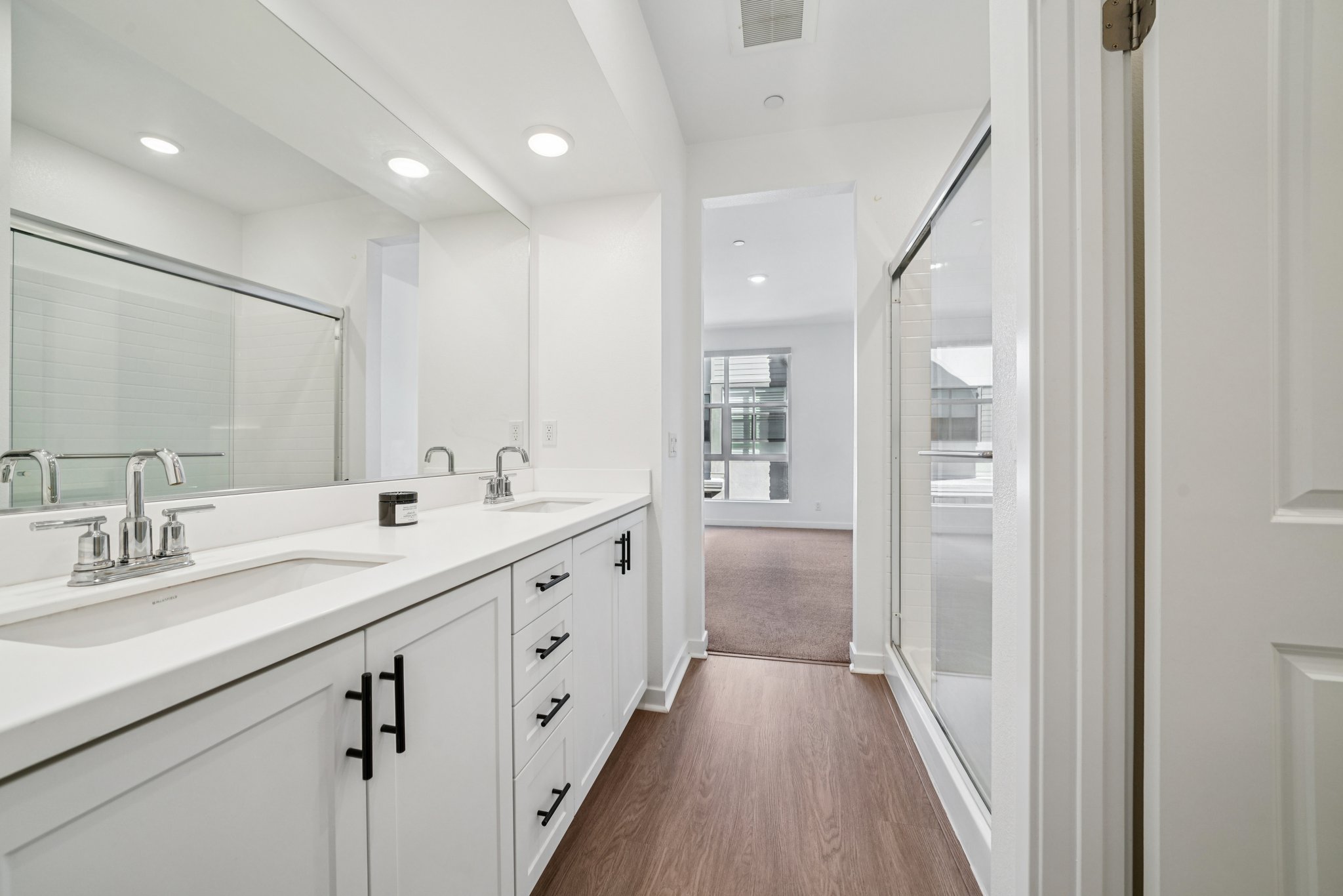 Luminate Dr-S0912-023.jpg