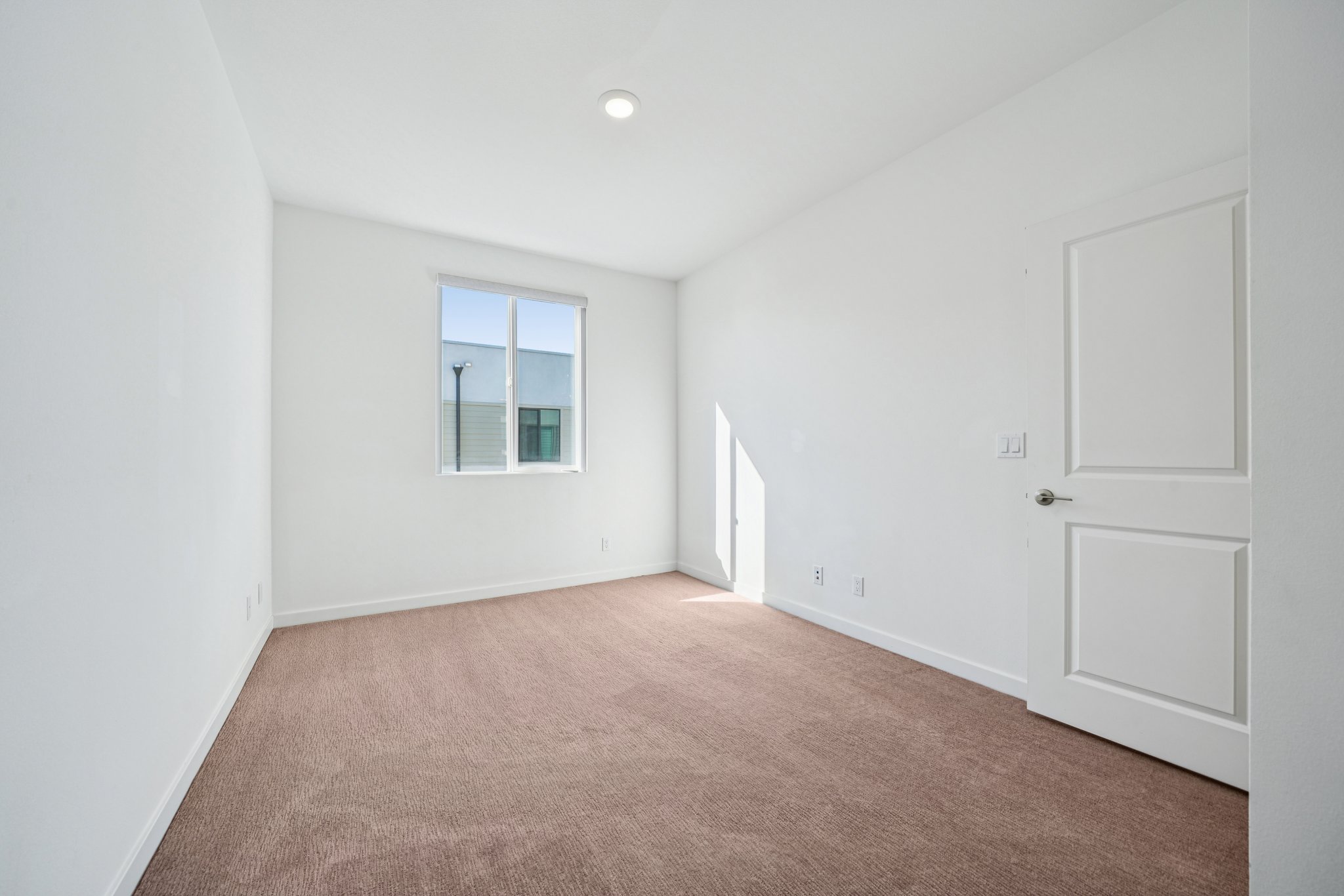 Luminate Dr-S0912-032.jpg