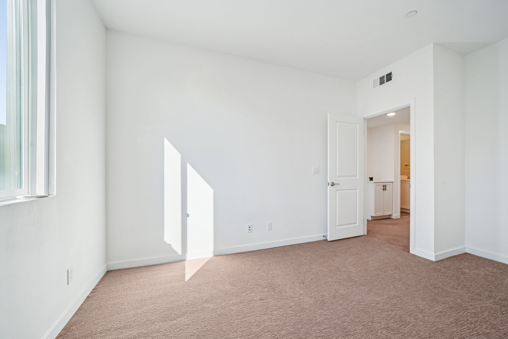 Luminate Dr-S0912-033.jpg