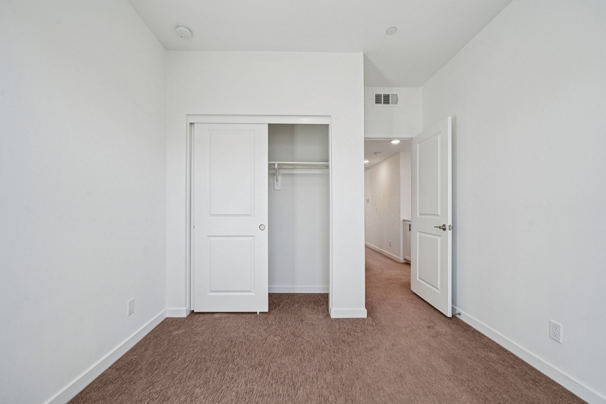 Luminate Dr-S0912-036.jpg