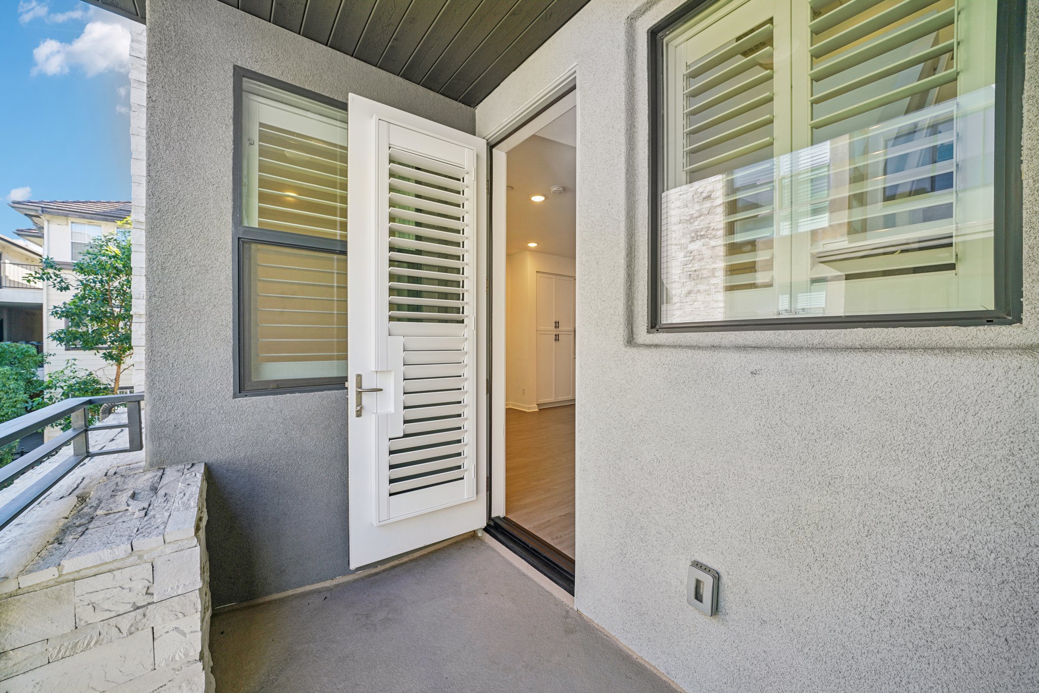 Luminate Dr-S0912-042.jpg