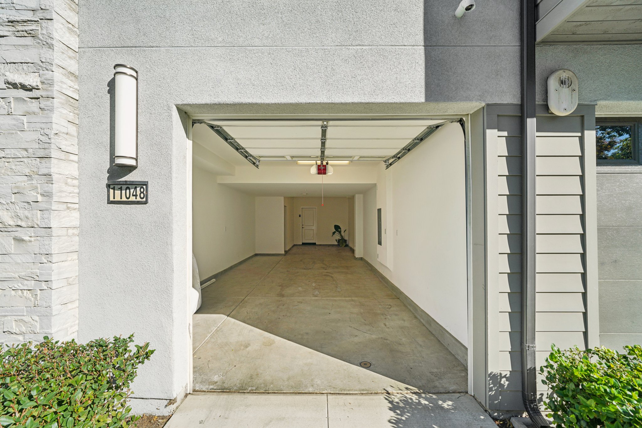 Luminate Dr-S0912-043.jpg