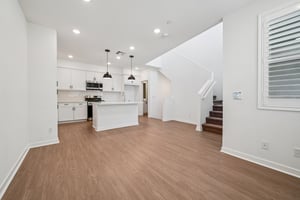 Luminate Dr-S0912-005.jpg