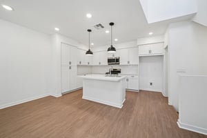 Luminate Dr-S0912-007.jpg