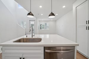 Luminate Dr-S0912-013.jpg