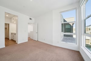 Luminate Dr-S0912-017.jpg