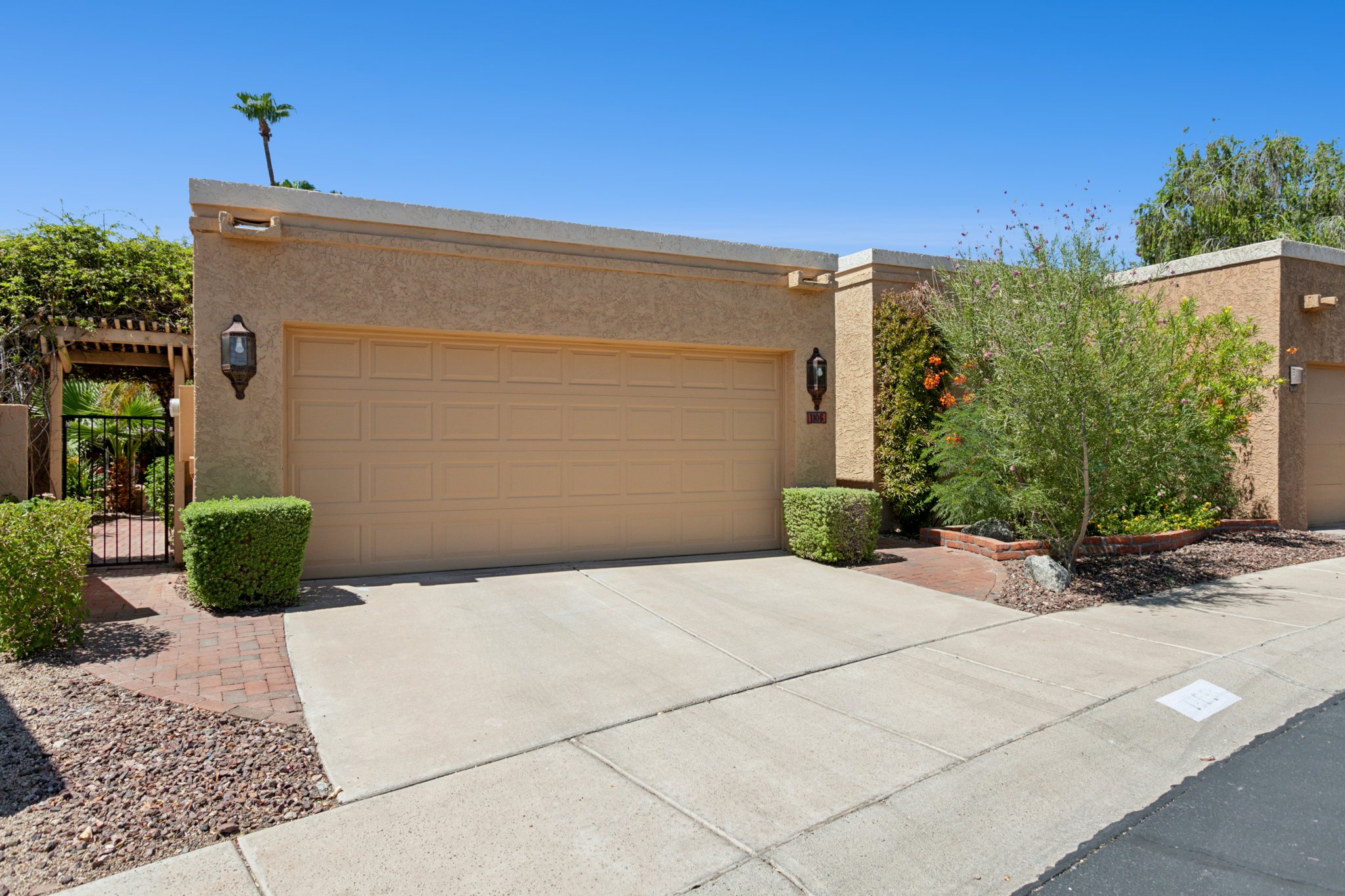 1105 E Tapatio Dr, Phoenix, AZ 85020 - 001.jpg