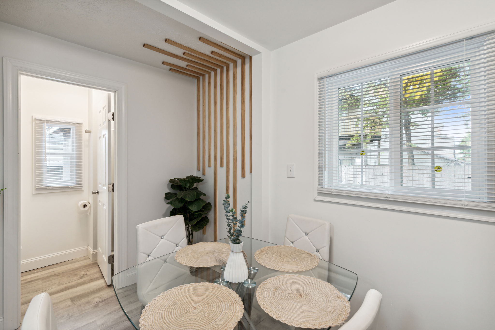 15_Interior