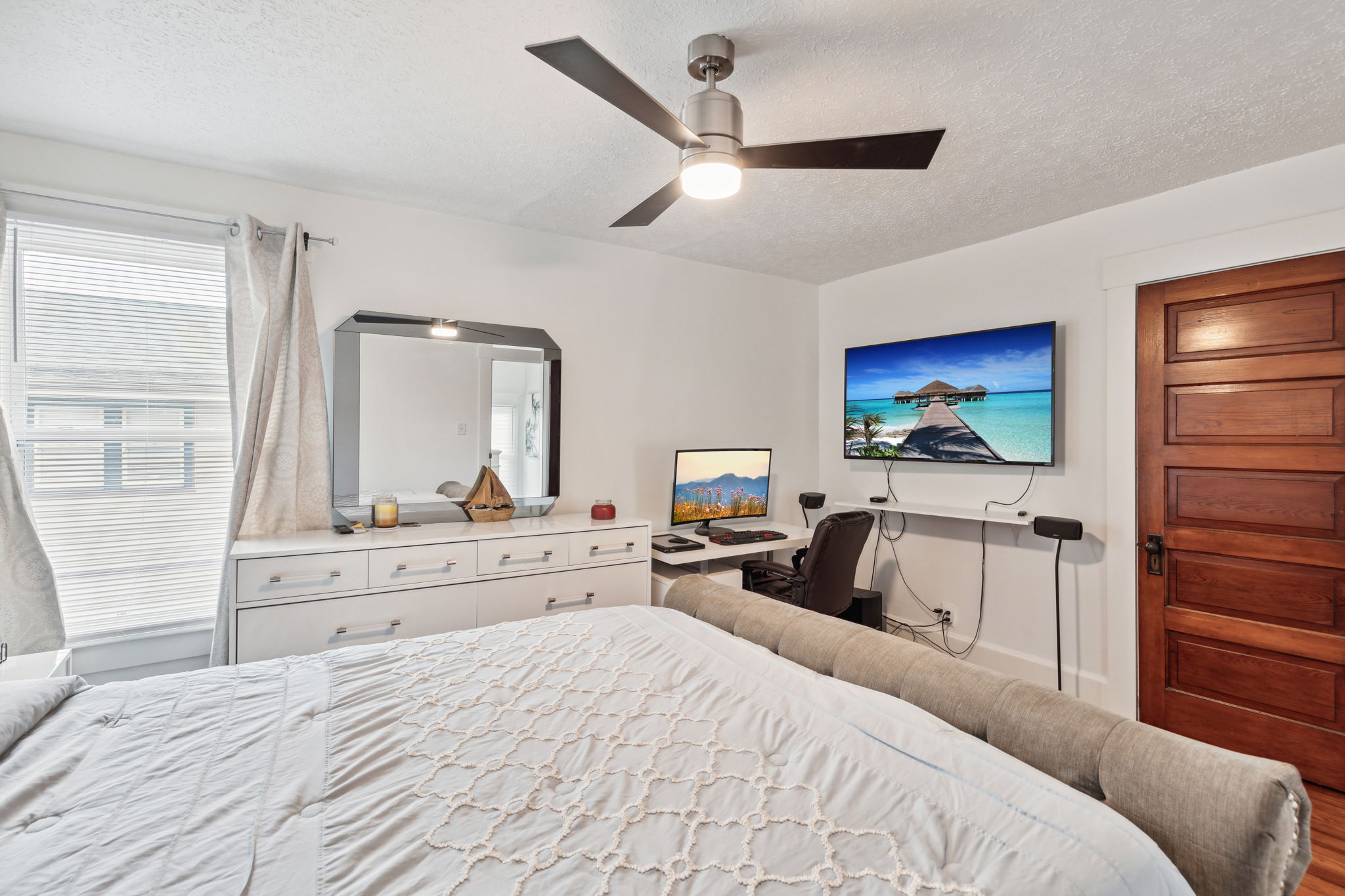 26_Interior