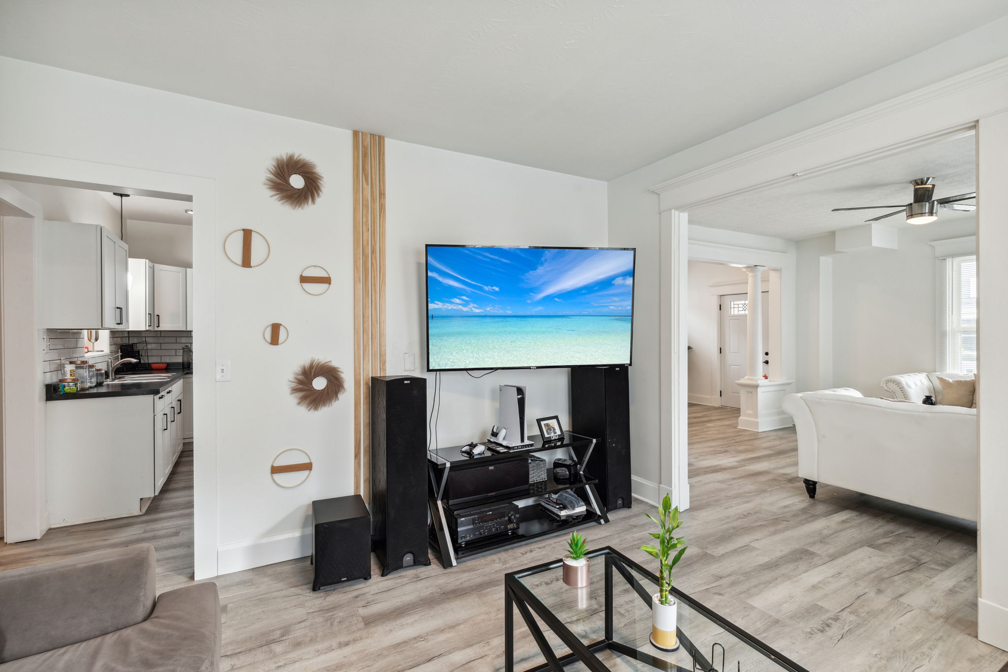 13_Interior