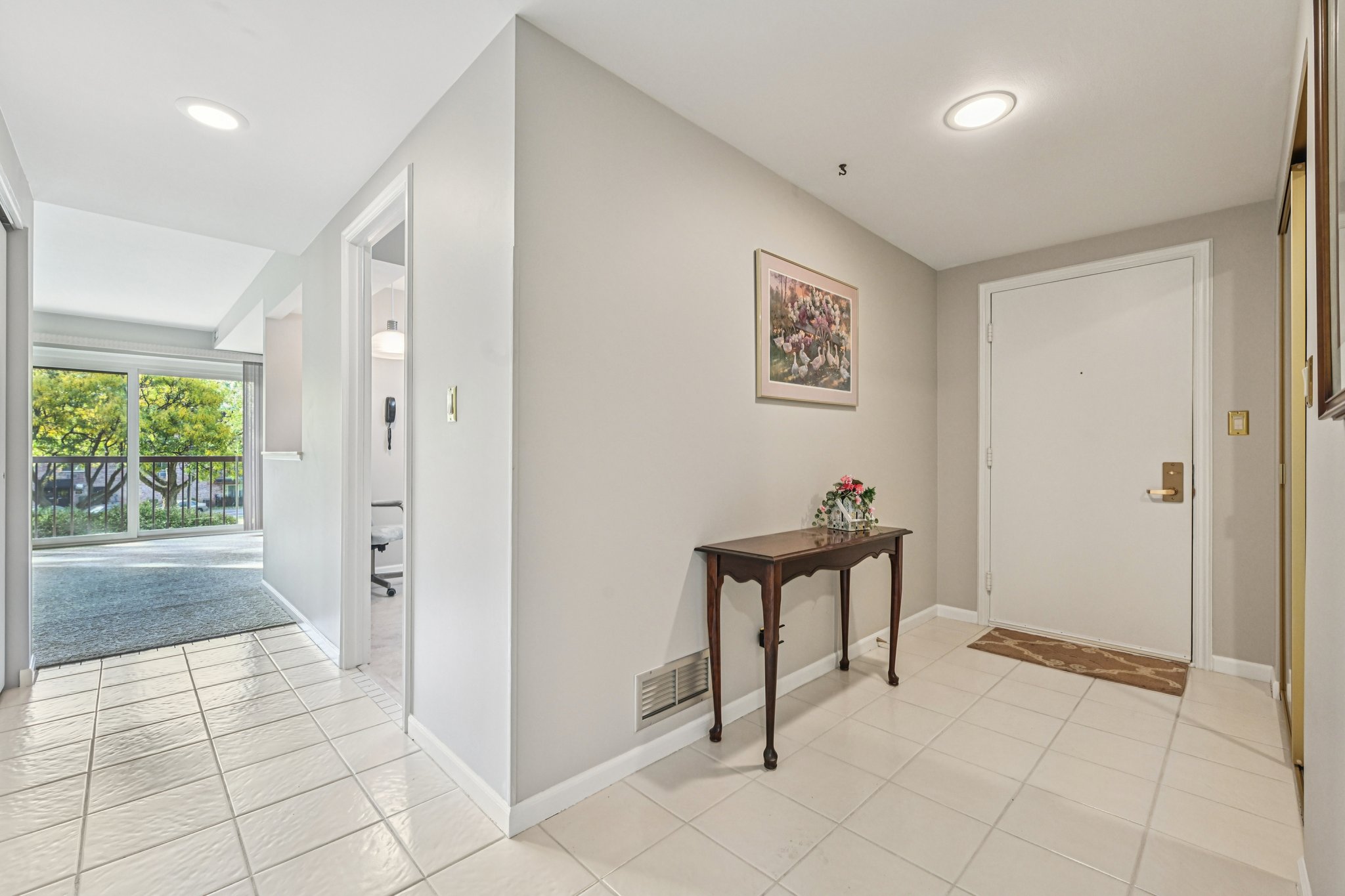 N Mill St unit 224-S2210-005.jpg